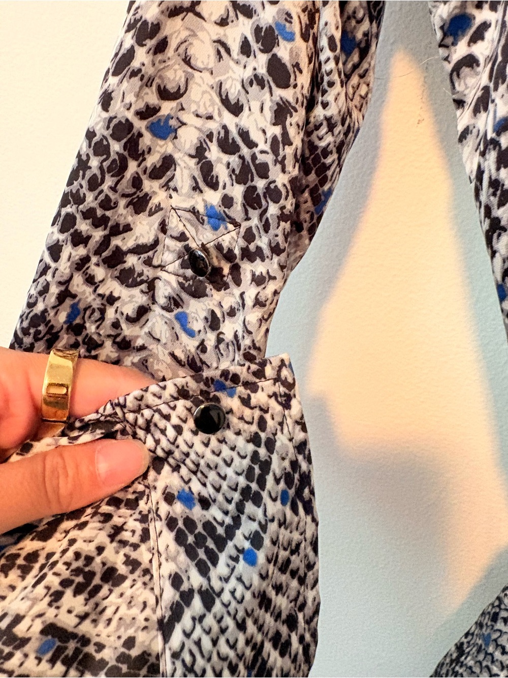Cache Snake-Print Blouse - Picture 4 of 5